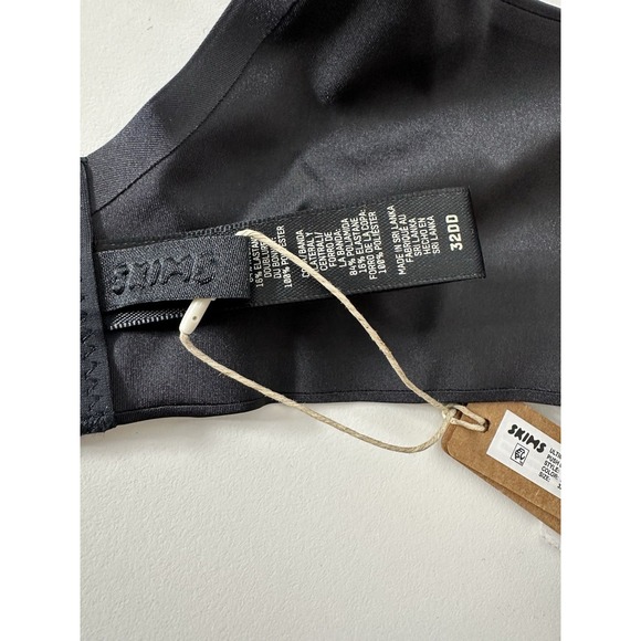 New Skims Ultimate Push Up Plunge Bra Size 32 DD Onyx‎ Black Intimates - Picture 6 of 7